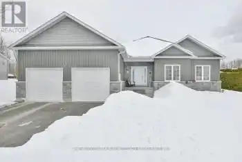 3 Mclean Avenue, Havelock-Belmont-Methuen (Havelock), Ontario K0L1Z0, 3 Bedrooms Bedrooms, ,2 BathroomsBathrooms,All Houses,For Sale,Mclean,X12001539