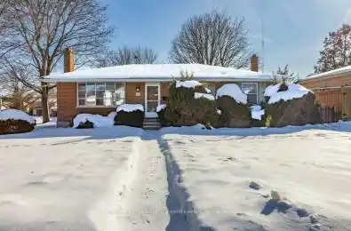 15 Cumberland Cres London Ontario N5X 1B7