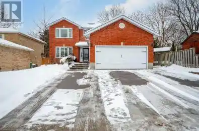 7 CHANDOS Drive Kitchener Ontario N2A3C2