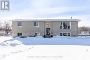 5844 WILMER Rd, South Frontenac, Ontario K0H 2L0, 3 Bedrooms Bedrooms, 8 Rooms Rooms,2 BathroomsBathrooms,All Houses,Sold,WILMER,X12004002