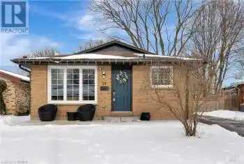 26 CENTENNIAL Avenue, Tillsonburg, Ontario N4G4R6, 3 Bedrooms Bedrooms, ,3 BathroomsBathrooms,All Houses,For Sale,CENTENNIAL,40703627