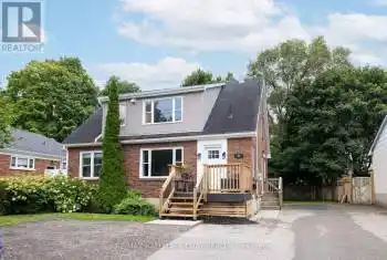 9 Gunn Street, Barrie (Wellington), Ontario L4M2H2, 6 Bedrooms Bedrooms, ,3 BathroomsBathrooms,All Houses,For Sale,Gunn,S12004278