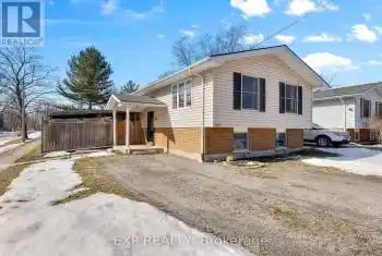 347 HELEN Street, Fort Erie (337 - Crystal Beach), Ontario L0S1B0, 5 Bedrooms Bedrooms, ,2 BathroomsBathrooms,All Houses,For Sale,HELEN,X12003634