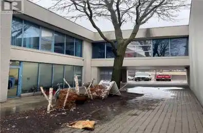 130 Industry Street Unit# 22 Toronto (Brookhaven-Amesbury) Ontario M6M