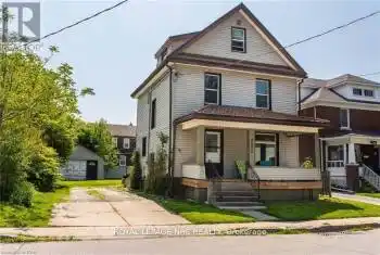 4588 Nelson Crescent, Niagara Falls (210 - Downtown), Ontario L2E1E9, 6 Bedrooms Bedrooms, ,2 BathroomsBathrooms,All Houses,For Sale,Nelson,X12005359
