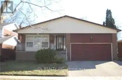 28 Harringay Crescent Toronto (L'Amoreaux) Ontario M1W1Z3