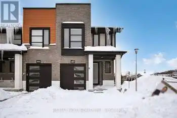 997 West Village Square, London North (North M), Ontario N6H0J7, 4 Bedrooms Bedrooms, ,3 BathroomsBathrooms,All Houses,For Sale,West Village,X12005821