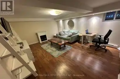82 Seventh Street Unit# Lower Toronto (New Toronto) Ontario M8B3B4