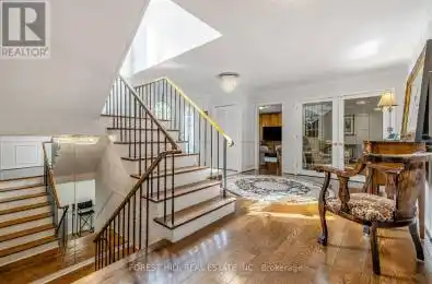 22 Woodthrush Court Toronto (Bayview Village) Ontario M2K2B1