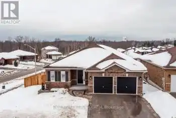 36 Hunter Avenue, Tay (Victoria Harbour), Ontario L0K2A0, 4 Bedrooms Bedrooms, ,3 BathroomsBathrooms,All Houses,For Sale,Hunter,S12006722