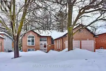 148 Fernbrook Dr, Wasaga Beach, Ontario L9Z 1G9, 2 Bedrooms Bedrooms, 6 Rooms Rooms,2 BathroomsBathrooms,All Houses,Sold,Fernbrook,S12006586