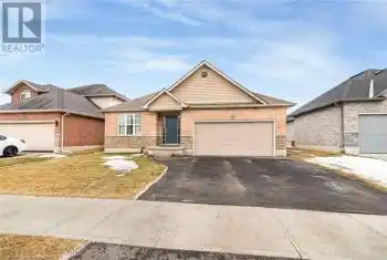 18 HUDSON DRIVE Drive, Cayuga, Ontario N0A1E0, 3 Bedrooms Bedrooms, ,2 BathroomsBathrooms,All Houses,For Sale,HUDSON DRIVE,40701870