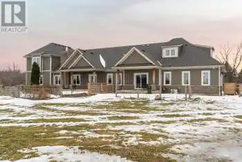 3756 Ninth Street, Lincoln (980 - Lincoln-Jordan/Vineland), Ontario L2R6P9, 6 Bedrooms Bedrooms, ,4 BathroomsBathrooms,Commercial,For Sale,Ninth,X12007338