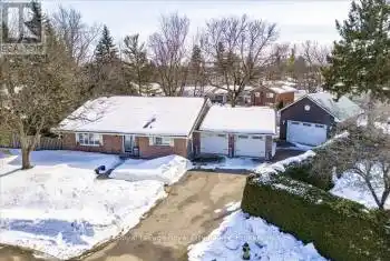 15 Wellington Drive, Centre Wellington (Elora/Salem), Ontario N0B1S0, 3 Bedrooms Bedrooms, ,2 BathroomsBathrooms,All Houses,For Sale,Wellington,X12007303