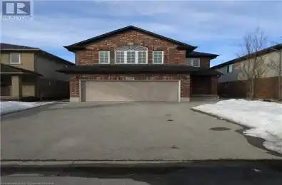 226 SPRING VALLEY Crescent Hamilton Ontario L9C0B4