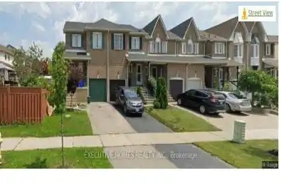 68 Lax Ave Ajax Ontario L1G 1G7