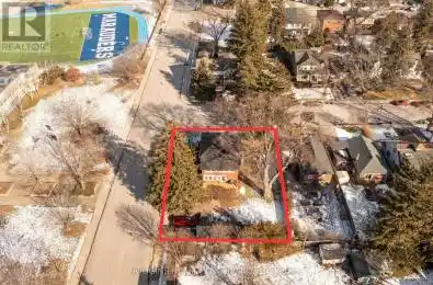 26 Brant Avenue Mississauga (Port Credit) Ontario L5G3N8