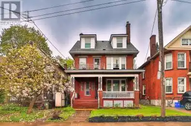 8 Nightingale Street Hamilton (Landsdale) Ontario L8L1R6