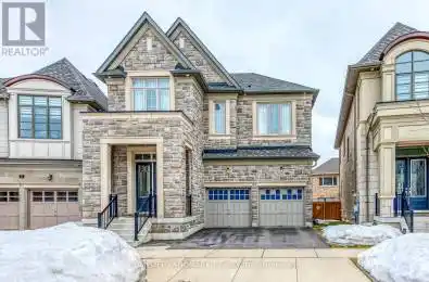 55 Ballmer Trail Oakville (1008 - GO Glenorchy) Ontario L6H0V6
