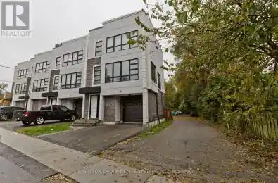 15 Old Oak Drive Toronto (Kingsway South) Ontario M9A1A3
