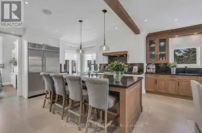 10 Farmcrest Court King (Nobleton) Ontario L0G1N0