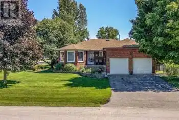 100 PEEL Street, Penetanguishene, Ontario L9M1C3, 5 Bedrooms Bedrooms, ,2 BathroomsBathrooms,All Houses,For Sale,PEEL,S12009945