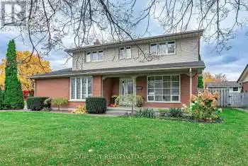 208 Lamore Crescent, Strathroy-Caradoc (NE), Ontario N7G2C1, 4 Bedrooms Bedrooms, ,2 BathroomsBathrooms,All Houses,For Sale,Lamore,X11967294