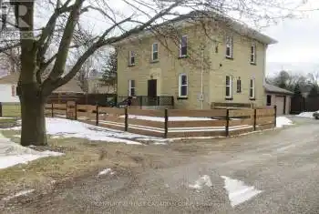 22393 Adelaide Road, Strathroy-Caradoc (Mount Brydges), Ontario N0L1W0, 4 Bedrooms Bedrooms, ,2 BathroomsBathrooms,All Houses,For Sale,Adelaide,X12009605