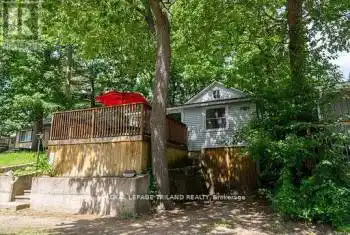 13 Elmwood Avenue, Lambton Shores (Grand Bend), Ontario N0M1T0, 3 Bedrooms Bedrooms, ,1 BathroomBathrooms,All Houses,For Sale,Elmwood,X12011316