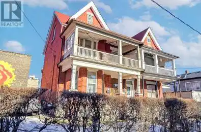 217 Gladstone Avenue Toronto (Little Portugal) Ontario M6J3L5