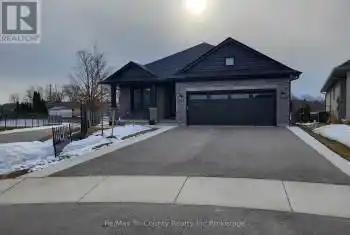 27 Keba Crescent, Tillsonburg, Ontario N4G0K6, 5 Bedrooms Bedrooms, ,3 BathroomsBathrooms,All Houses,For Sale,Keba,X12011027