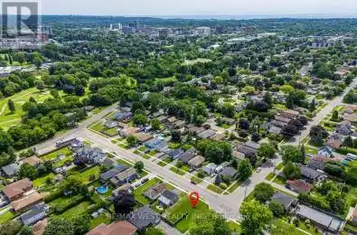 336 Annapolis Avenue Oshawa (McLaughlin) Ontario L1J2X9