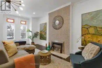 303 Crawford St, Toronto, Ontario M6J 2V7, 4 Bedrooms Bedrooms, 12 Rooms Rooms,4 BathroomsBathrooms,All Houses,Sold,Crawford,C12011655