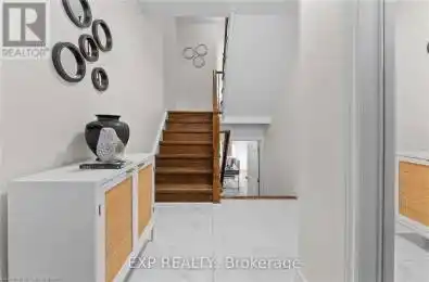 2329 SADDLECREEK Crescent Oakville Ontario L6M5J7