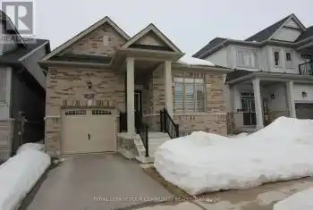 42 Northhill Avenue, Cavan Monaghan (Millbrook), Ontario L0A1G0, 2 Bedrooms Bedrooms, ,2 BathroomsBathrooms,All Houses,For Sale,Northhill,X12012564