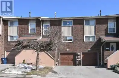 92 Permfield Path Unit# 91 Toronto (Etobicoke West Mall) Ontario M9C4Y