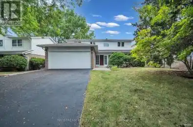 9 Liebeck Crescent Markham (Unionville) Ontario L3R1Y4