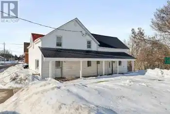 958 Centre Street, McNab/Braeside, Ontario K0A1G0, 4 Bedrooms Bedrooms, ,2 BathroomsBathrooms,All Houses,For Sale,Centre,X12013884