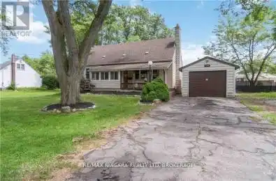 7988 WATSON Street Niagara Falls (213 - Ascot) Ontario L2H1E6