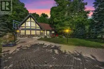 37 Pine Ridge Trail, Oro-Medonte (Horseshoe Valley), Ontario L4M4Y8, 4 Bedrooms Bedrooms, ,3 BathroomsBathrooms,All Houses,For Sale,Pine Ridge,S12014037