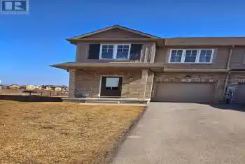 32 SUNFLOWER Place, Welland (770 - West Welland), Ontario L3C0H8, 3 Bedrooms Bedrooms, ,3 BathroomsBathrooms,All Houses,For Sale,SUNFLOWER,X12013751