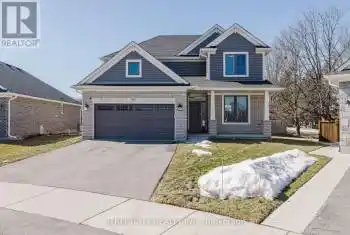 253 Wilson Avenue, Tillsonburg, Ontario N4G0H4, 6 Bedrooms Bedrooms, ,4 BathroomsBathrooms,All Houses,For Sale,Wilson,X12014402