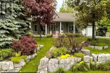 162 Riverside Drive, Kawartha Lakes (Bobcaygeon), Ontario K0M1A0, 4 Bedrooms Bedrooms, ,3 BathroomsBathrooms,All Houses,For Sale,Riverside,X12015164