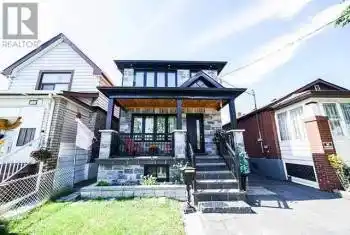 50 Gray Avenue, Toronto (Rockcliffe-Smythe), Ontario M6N4S6, 3 Bedrooms Bedrooms, ,1 BathroomBathrooms,All Houses,For Rent,Gray,W12015469