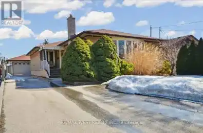 9 Margrath Place Toronto (Eringate-Centennial-West Deane) Ontario M9C4