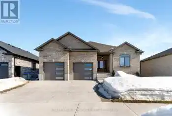 107 Forbes Crescent, North Perth (Listowel), Ontario N4W0B4, 5 Bedrooms Bedrooms, ,3 BathroomsBathrooms,All Houses,For Sale,Forbes,X12015872