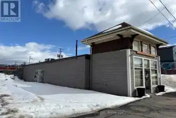 18 John Street, Huntsville (Chaffey), Ontario P1H1H2, ,Commercial,For Sale,John,X12016970