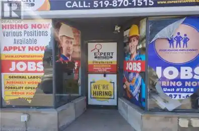 18 AINSLIE Street Cambridge Ontario N1R3K1