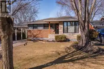 563 Lloyd Avenue, Welland (769 - Prince Charles), Ontario L3C2Z7, 4 Bedrooms Bedrooms, ,2 BathroomsBathrooms,All Houses,For Sale,Lloyd,X12016412