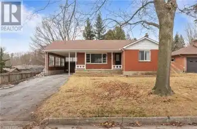 27 FOSTER Street Unit# Lower Simcoe Ontario N3Y2C3
